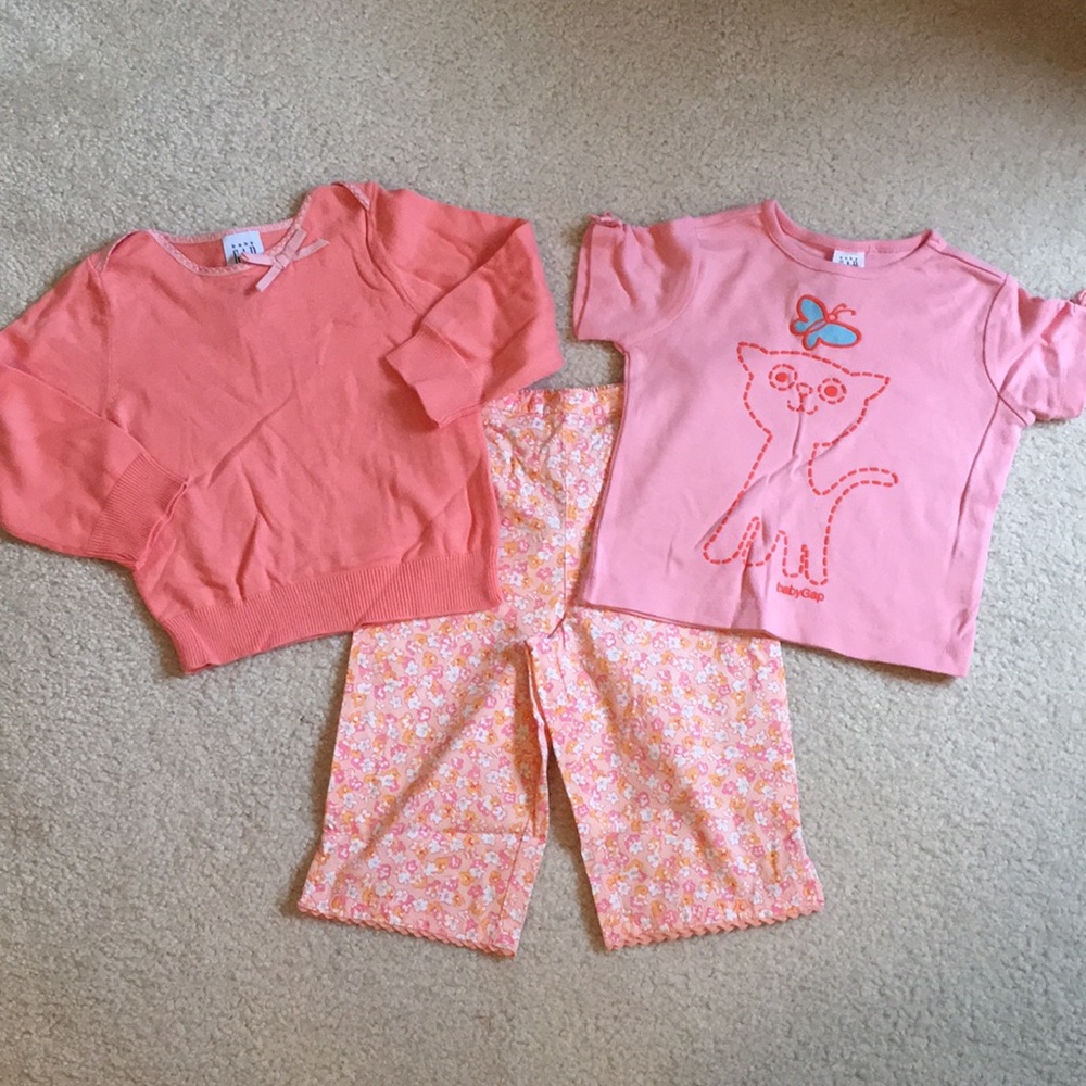 NWT baby Gap capri, T-shirt and sweater outfit